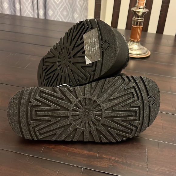 Ugg Australia Disco slides sandals shoes black new 1112258 Women’s size 7 - Picture 12 of 16